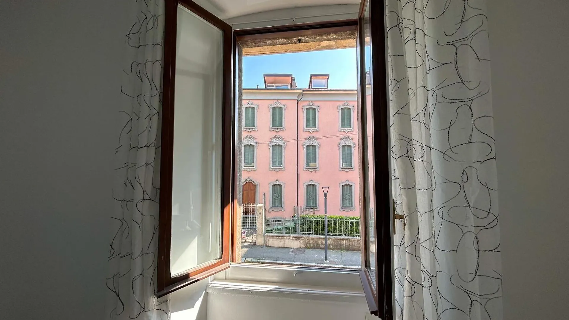 Suite Ai Piedi Di Citta Alta Bergamo 0*,  Italy